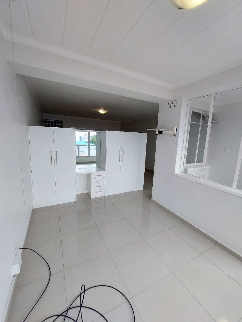 To Let 0 Bedroom Property for Rent in Sea Point Western Cape